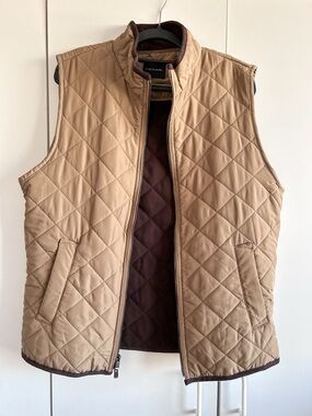 Tahari Men’s Tan Quilted Vest with Brown Lining • Sz Med